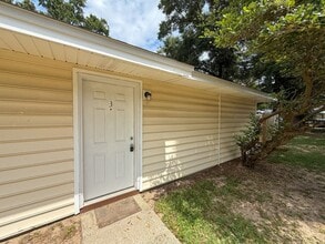 Building Photo - 7004 Lanier Dr