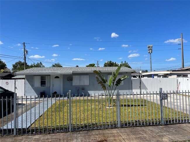 Foto del edificio - 3245 NW 86th St