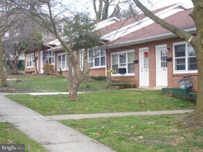 Building Photo - 335 Marshall St