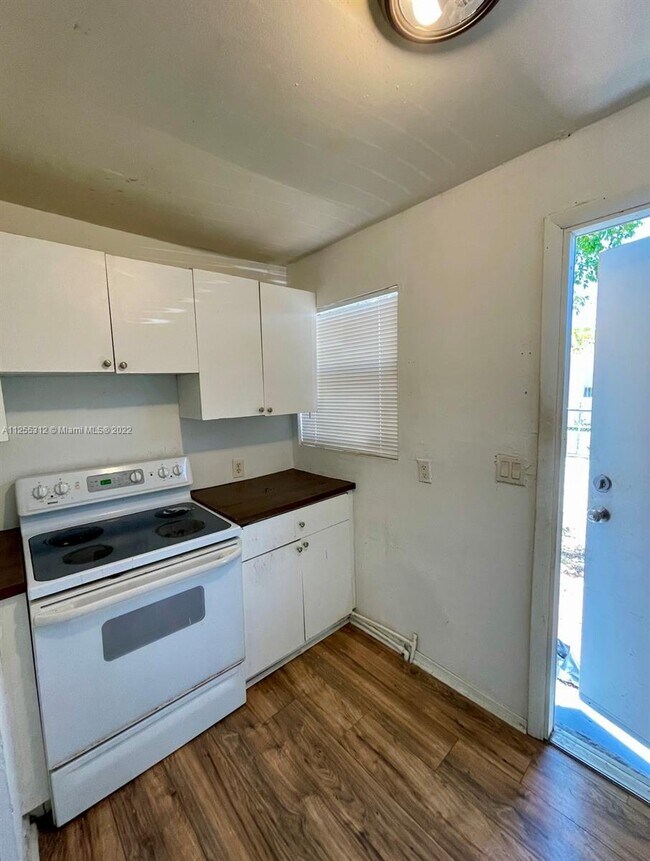 Foto del edificio - 906 4th St