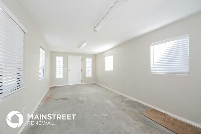 Building Photo - 3921 E Alta Vista St