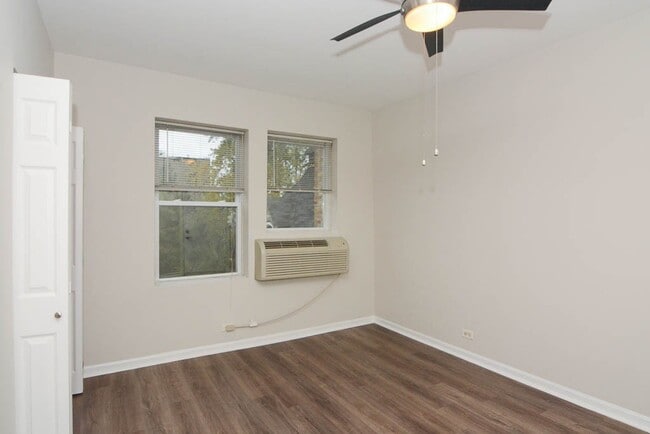 Foto del edificio - 1627 N Humboldt Blvd