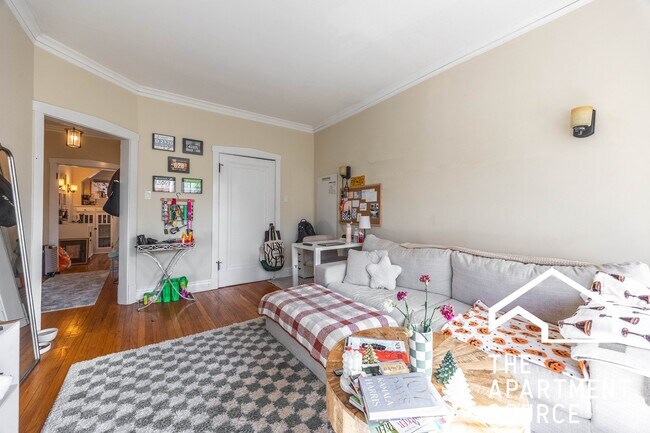 Foto del edificio - 822 W Wrightwood Ave