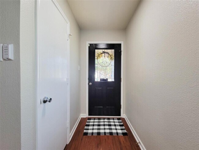 Foto del edificio - 2911 Rustling Chestnut St
