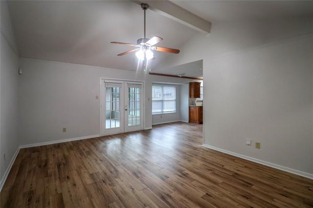 Foto del edificio - 2213 Shady Brook Dr