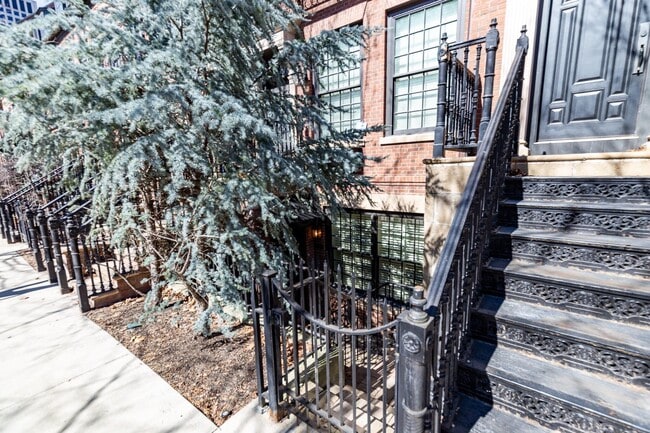 Foto del edificio - 266 E Gay St