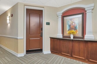 Building Photo - 13941 Clubhouse Dr