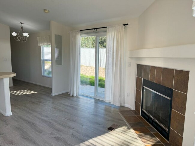 Foto del edificio - 13096 Aurora Dr