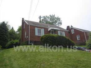 Building Photo - 2411 Webster Ave