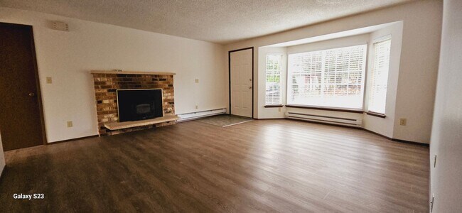 Foto del edificio - Puyallup near Costco 2bed/1.5 bath Duplex ...