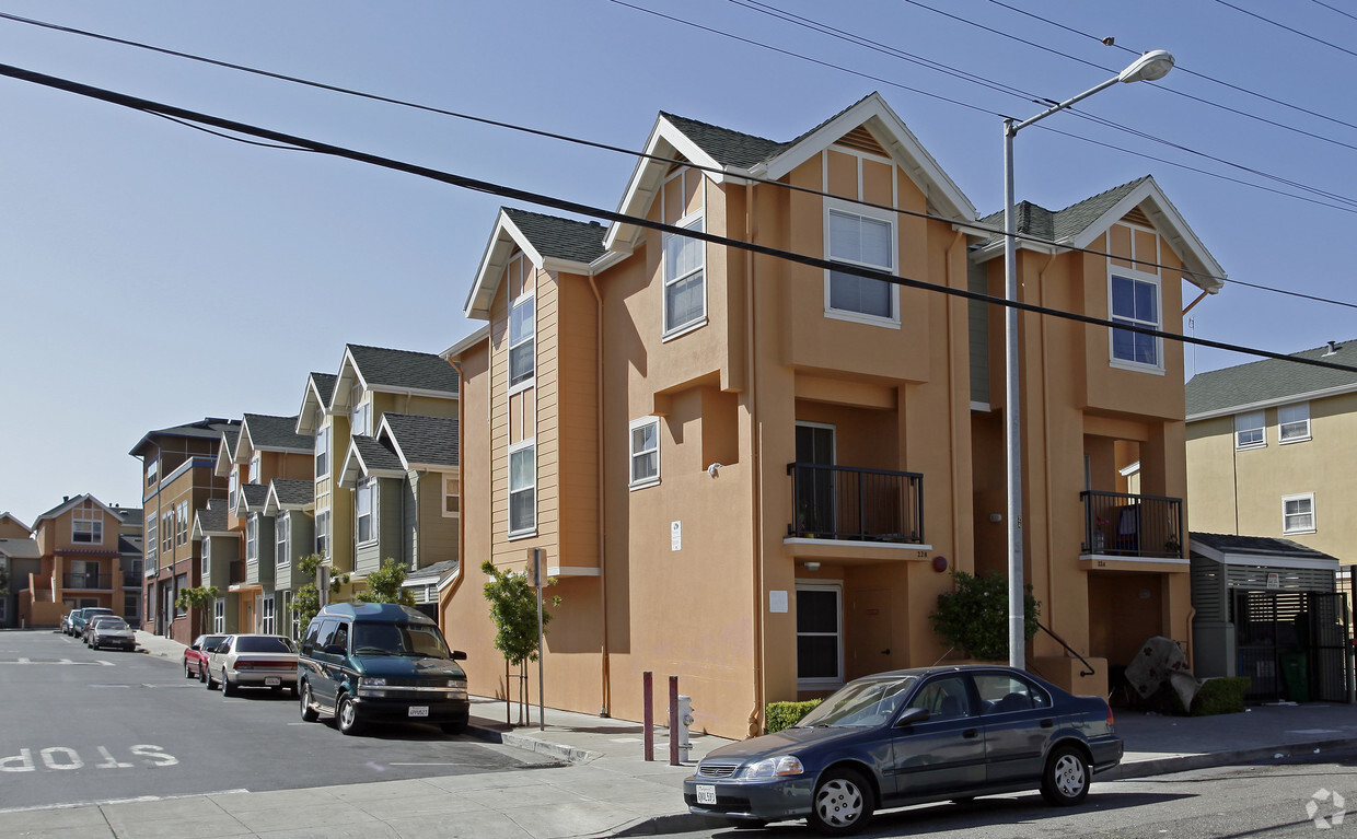 Building Photo - Heritage Homes