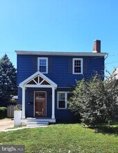 Building Photo - 104 S 15th St
