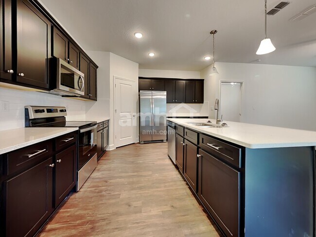 Foto del edificio - 10717 Coleman Rd