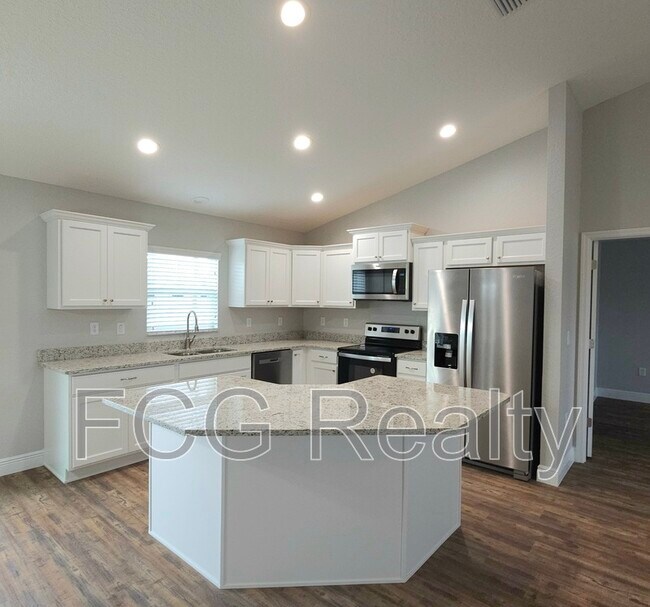 Building Photo - 4750 SW 139th St Rd