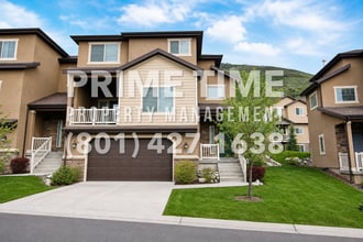 Building Photo - 923 S Aspen Wy