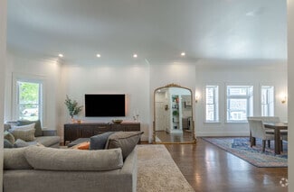 Building Photo - 630 E 300 S