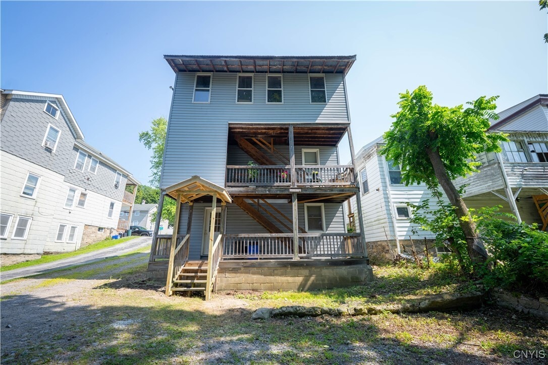 Primary Photo - 73 Loomis St