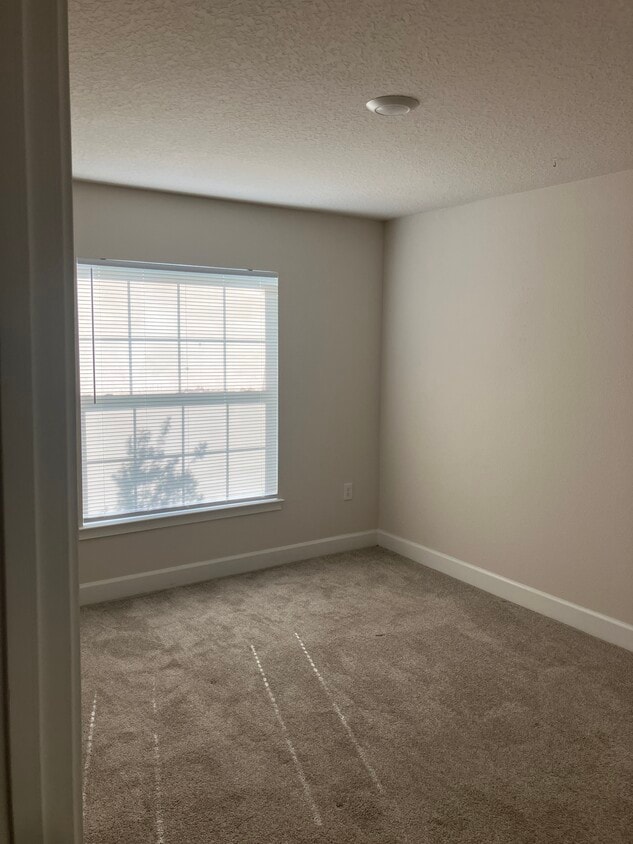 Building Photo - 2109 Pecos Dr