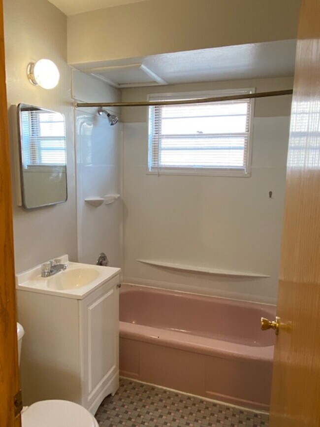 Building Photo - 3805 N 76th St