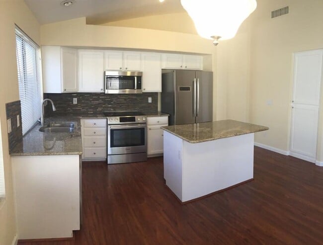 Building Photo - 3-bedroom remodeled in East Mesa