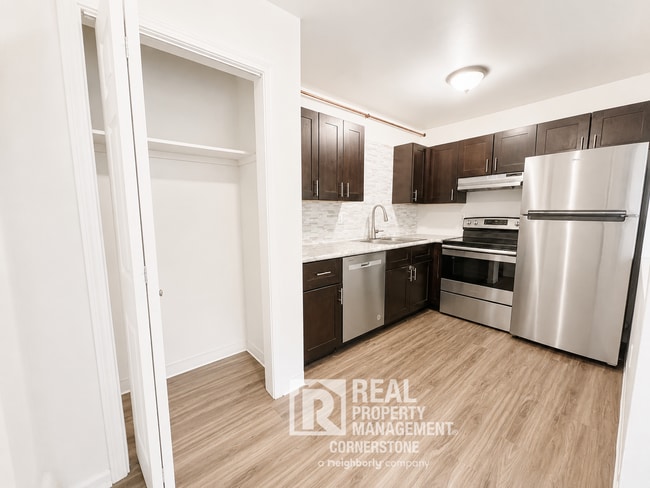 Building Photo - Budget-Friendly Comfort | 2-Bedroom with Updated Kitchen & Heat Included