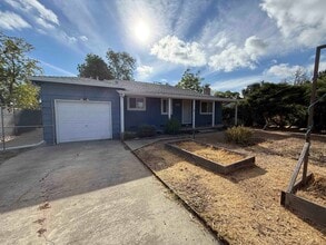 Building Photo - 3154 Callecita St