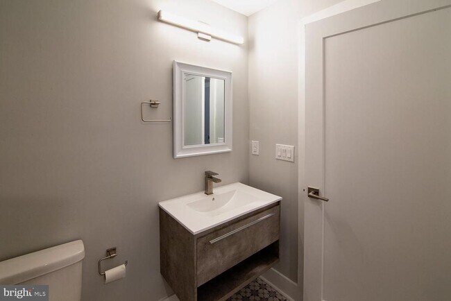 Foto del edificio - 5334-36 Cedar Ave