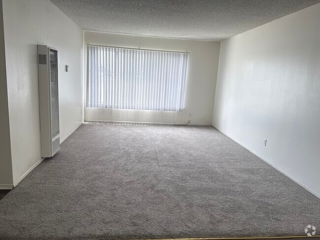 Building Photo - 14106 Cerise Ave