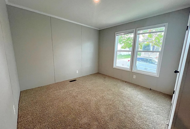 Foto del edificio - 6588 N Hampshire Dr