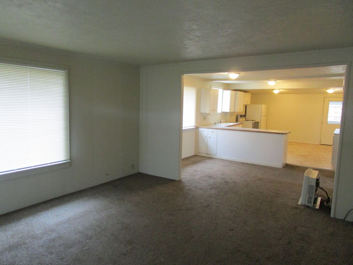 Primary Photo - 0155