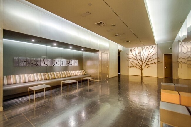 Building Photo - M/I Special - Stunning Condo w/ Bay Views ...