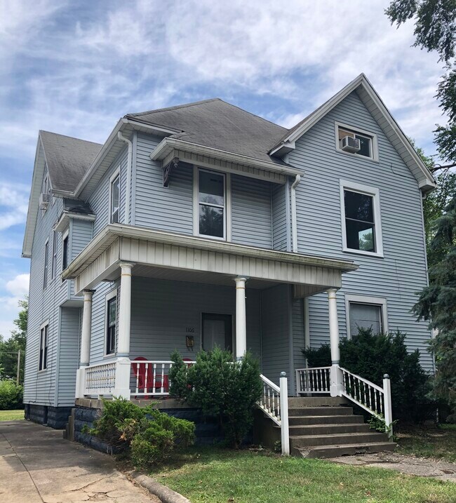 Exterior - 1106 S Center St