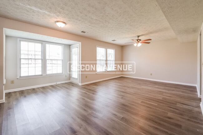 Building Photo - 5002 Penscot Way