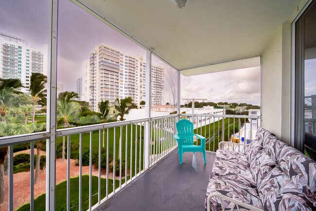 Building Photo - 3600 N Ocean Dr