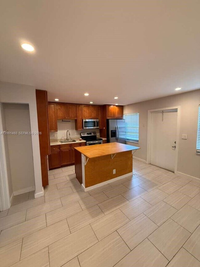 Foto del edificio - 5150 NE 6th Ave