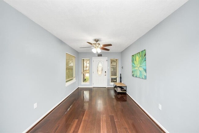 Building Photo - 18122 Kings Row