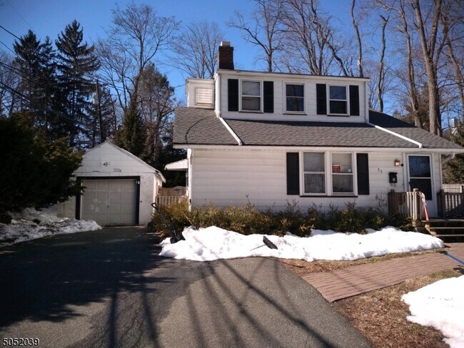 Foto del edificio - 55 Ford Ave