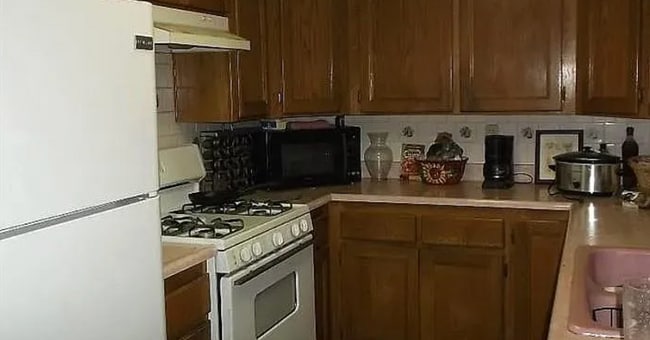 Building Photo - 1844 Sunset St