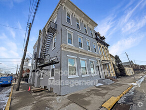 Building Photo - 1064 Mill St