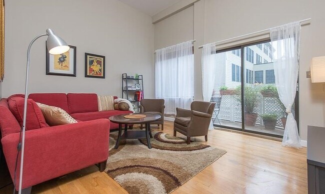 Foto del edificio - 1110 Clinton St