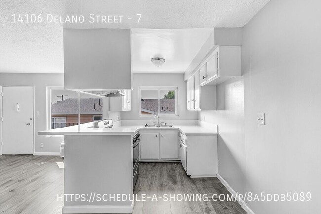 Building Photo - Newly remodeled 1 Bed + 1 Bath - *SECTION ...