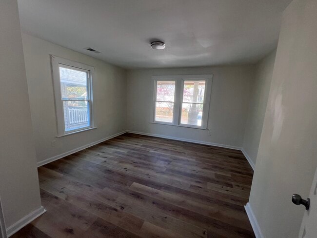 Building Photo - 1218 21st St