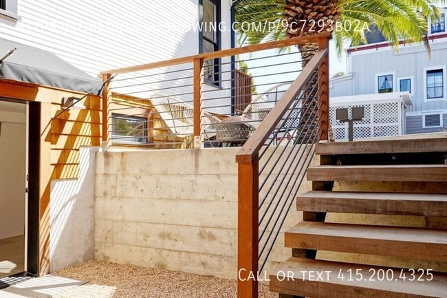 Building Photo - 318 18th St