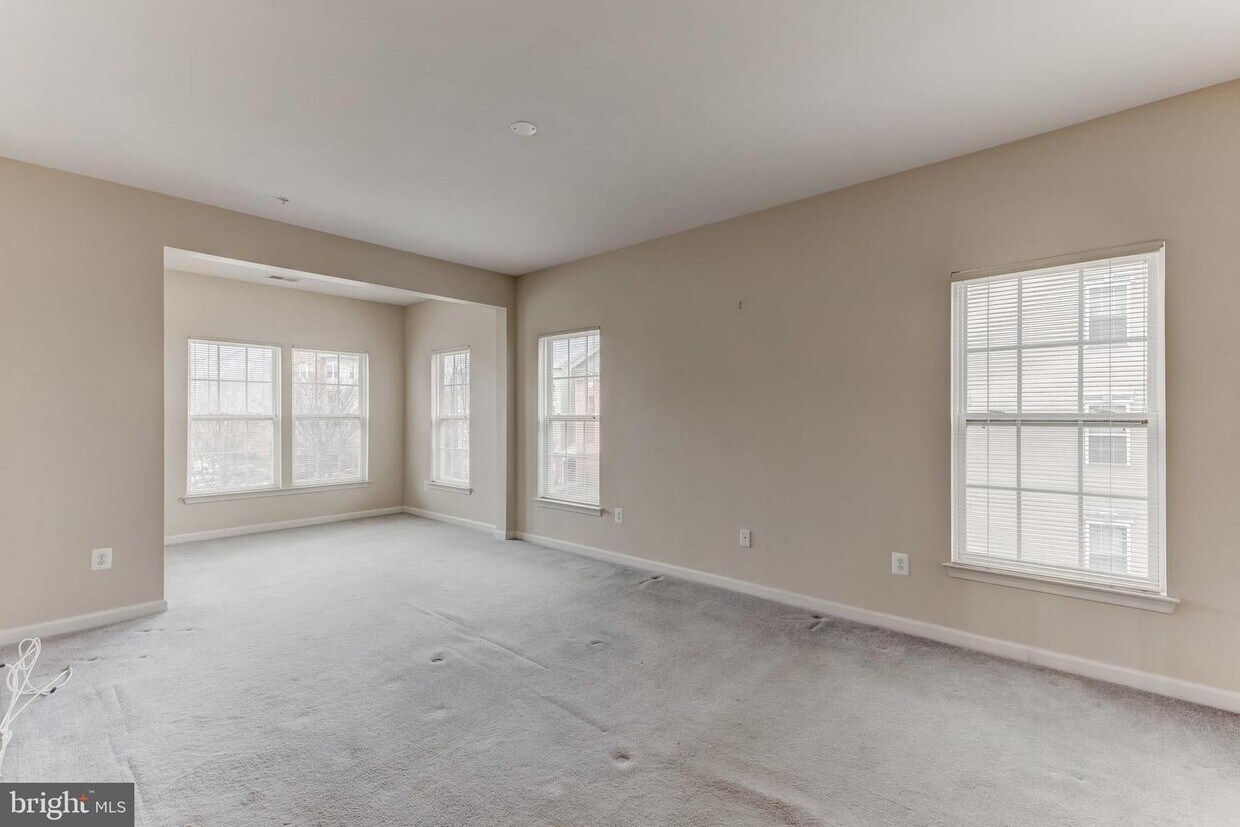 9631 Ashlyn Cir, Owings Mills, MD 21117 Condo for Rent in Owings