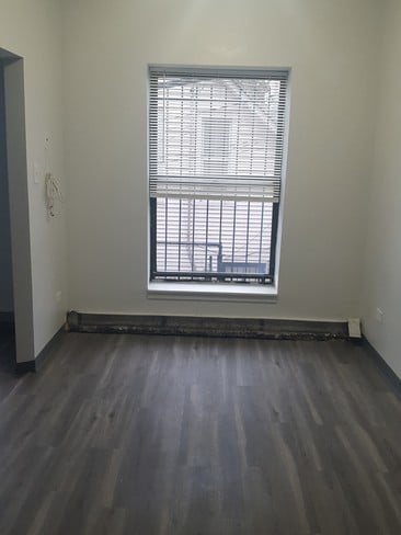 Building Photo - 6800 S Dorchester Ave