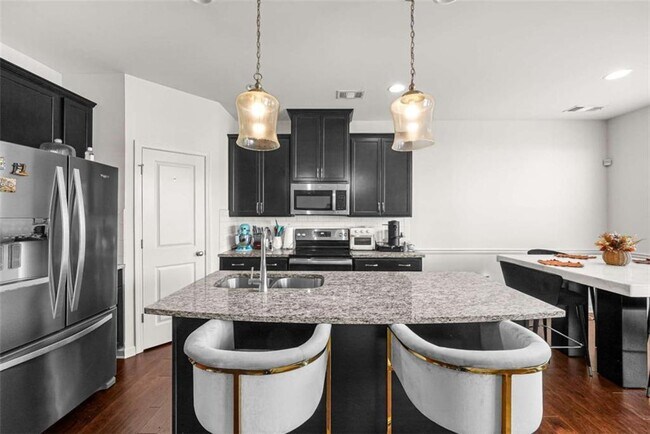 Foto del edificio - 2311 Candy Ln