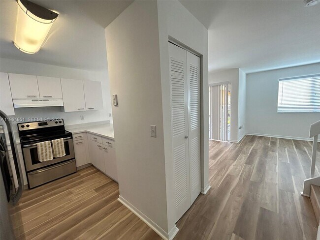 Foto del edificio - 6255 SW Kendale Lakes Cir
