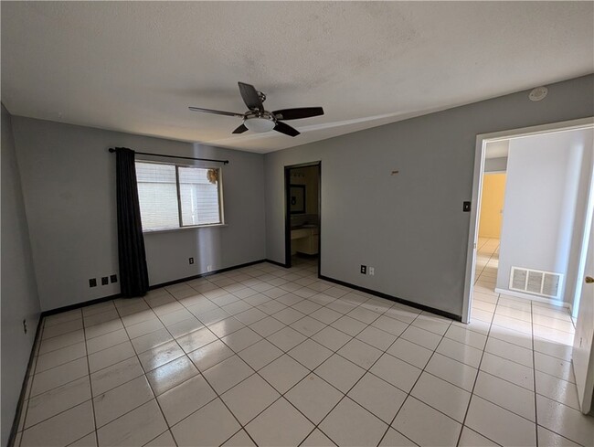 Foto del edificio - 1606 Spicewood Dr