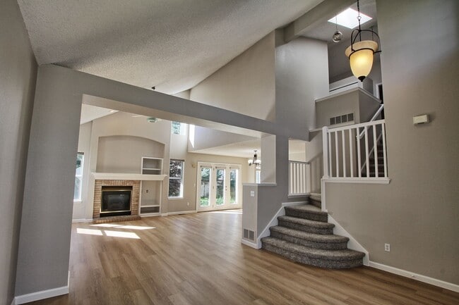 Building Photo - 17048 Campo Dr