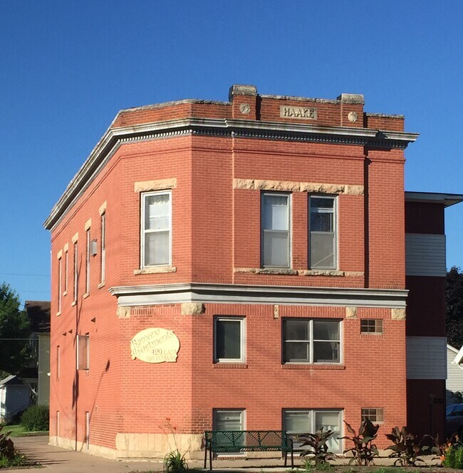 Foto del edificio - 429 E Broadway St